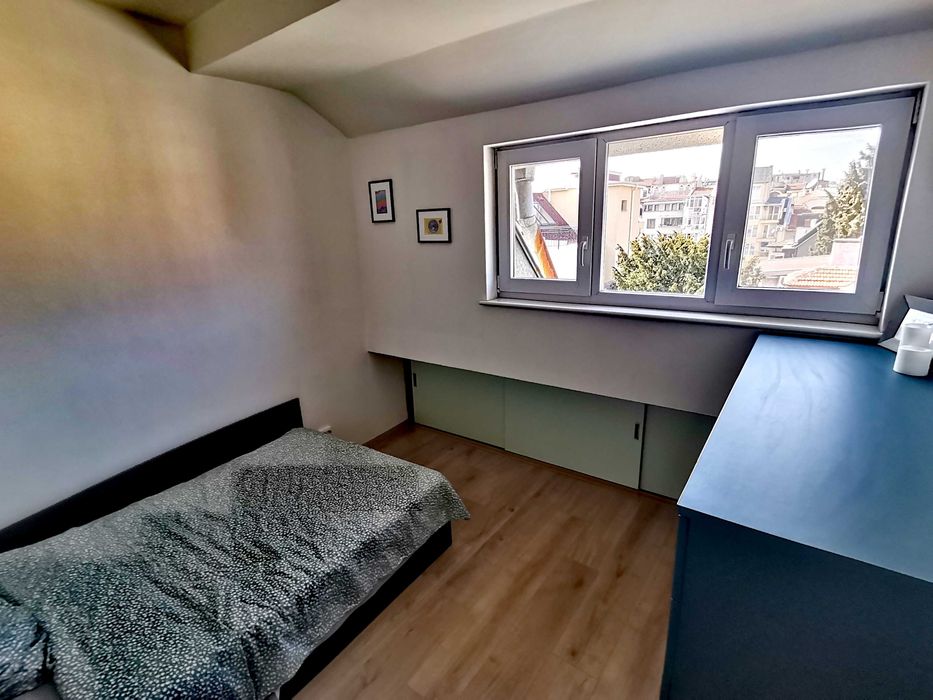 Дава се под наем Двустаен апартамент в Бургас, Център - 50 кв.м за 219.3 € - Снимка #3