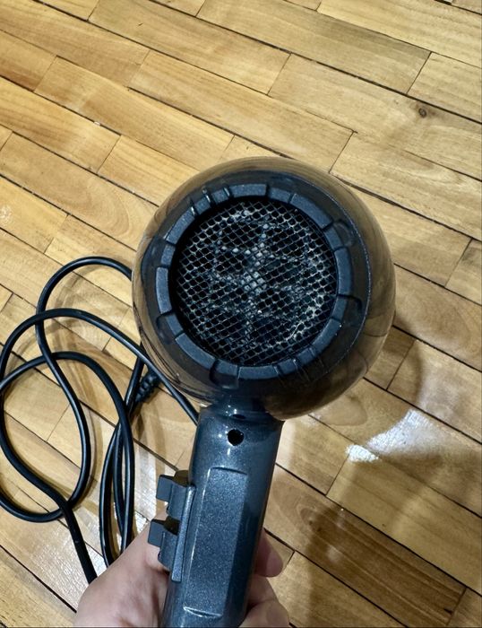 Фен для волос черный