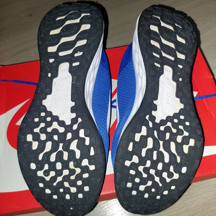 Маратонки Nike Revolution 6