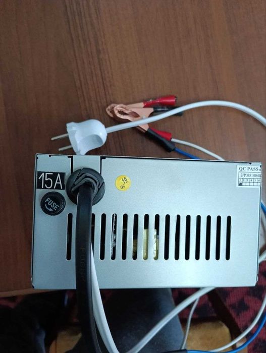 Импульсное зарядное устройство 220-12V/с 1 до 100A/Ч