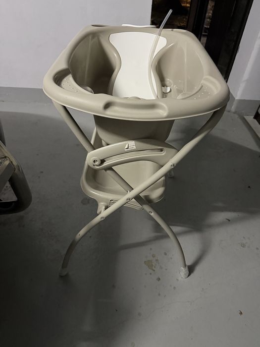 Vana/cada bebe , suport metalic solid, calitativa , in stare buna.