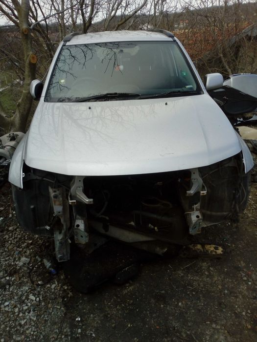 Сузуки Гранд Витара На части 2006г. 2.0 140 коня бензин