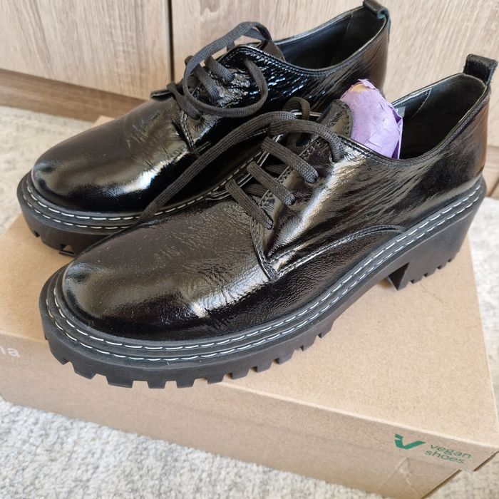 Дамски обувки нови