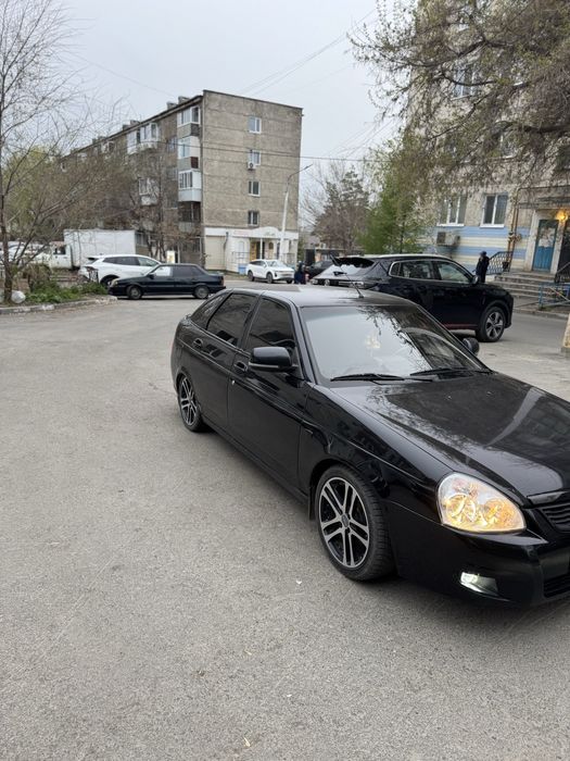 Продам Приора 2