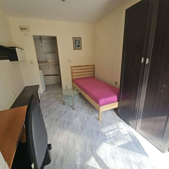 Дава се под наем Ателие в София, Борово - 18 кв.м за 278.97 € - Снимка #1