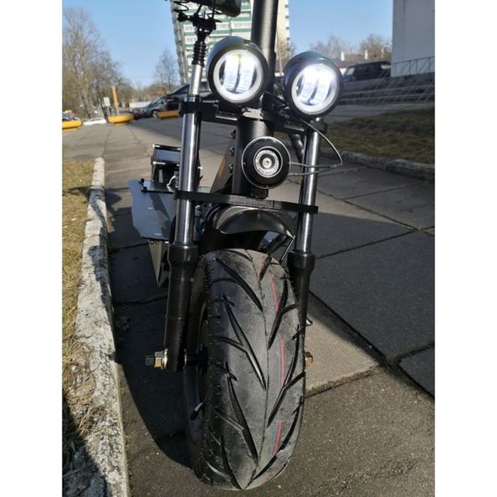 Продаю электросамокат ULTRON T11 PLUS полноприводный мошьный