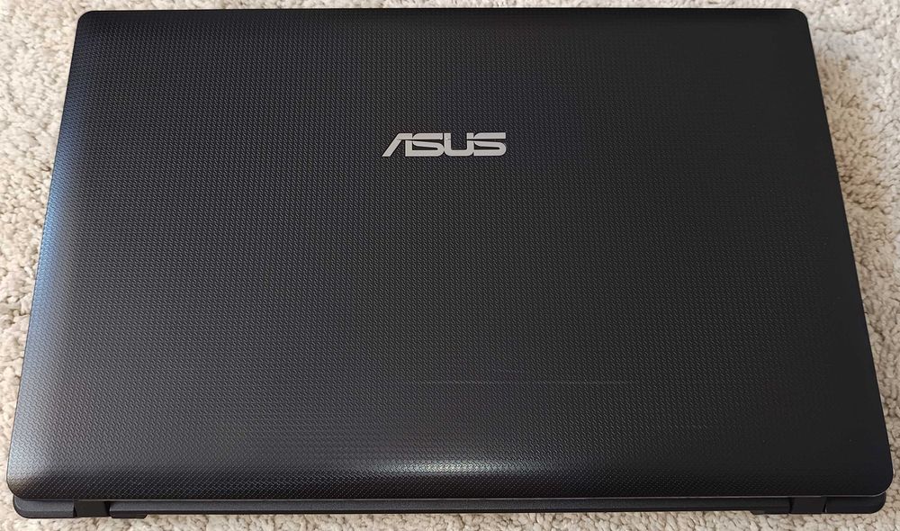 Laptop Asus K54HR I3 2330M HDD/SSD Ram 8 Gb Video dedicat HD 7470n 15.6 Inch