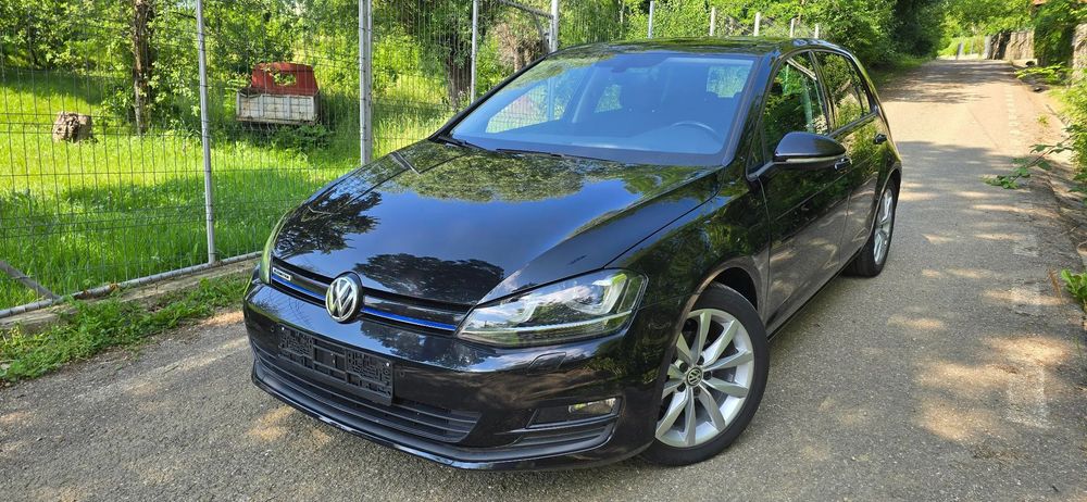 Volkswagen Golf 09.2016 Navigatie mare,camera spate,2 chei,euro 6,clima dubla pilot