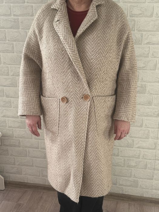 Продам шерстяное пальто