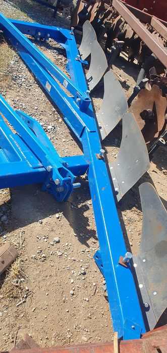 Плуг ПЛН 5-35 на Т150