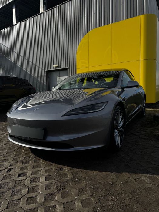 Tesla Model 3 Tesla Model 3 Long Range AWD – Highland