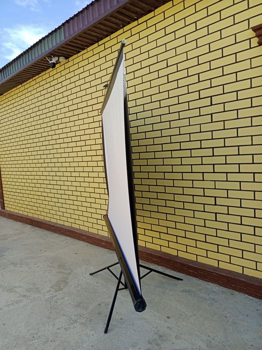 Полотно для проектора 220*275