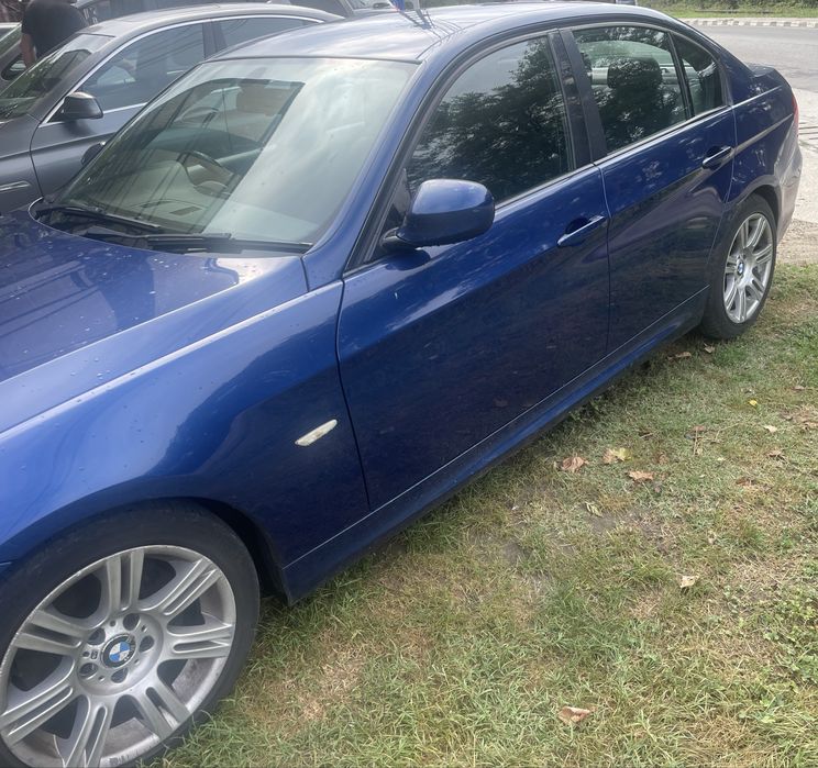 Dezmembrez Bmw E90 LCI M-Packet 320d