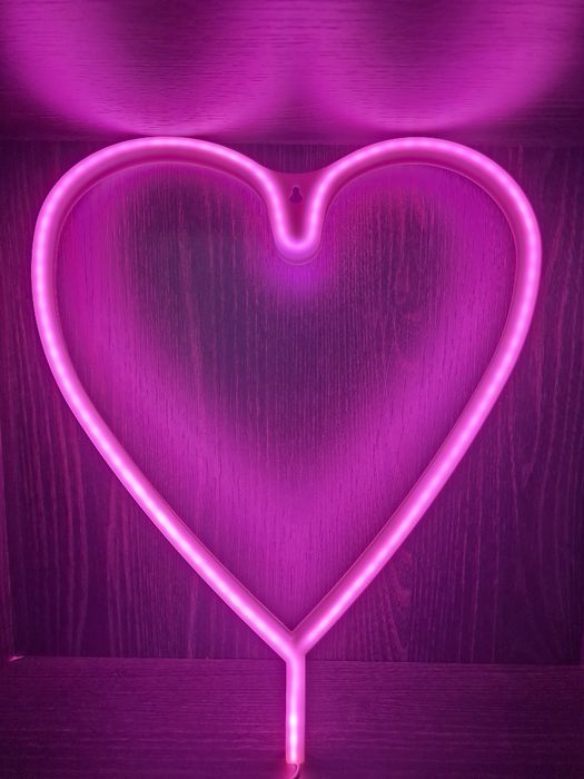 Led mov in forma de inimioara