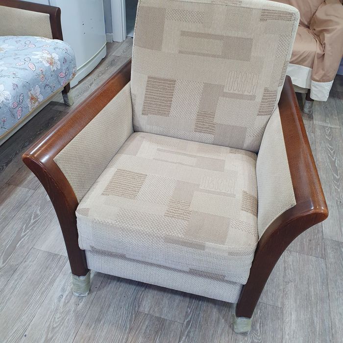 Продам мягкий уголок , произ Беларусь, на пруж блоке