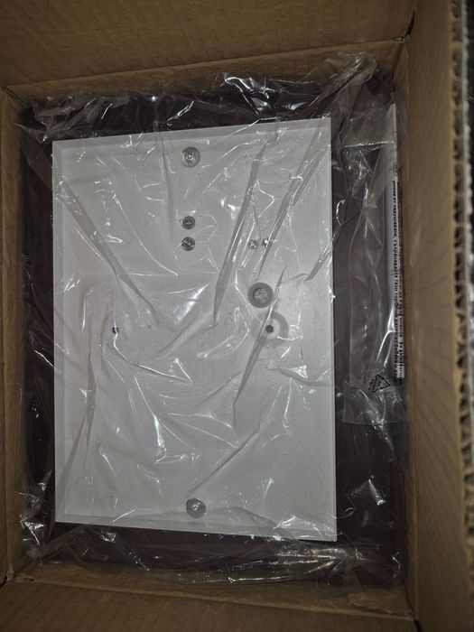 Aplica lemn sticla, nou