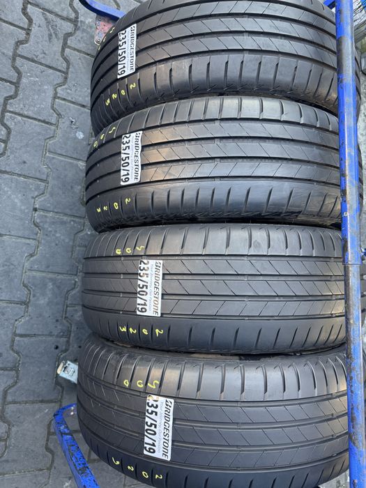 235/50/19 Bridgestone 2023