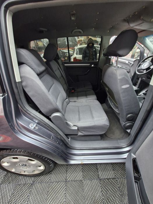 Wturan 7locuri, an 2004 preț 2500e negociabil tlf