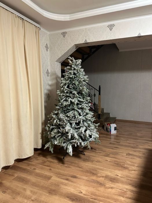 Продается Ёлка б/у