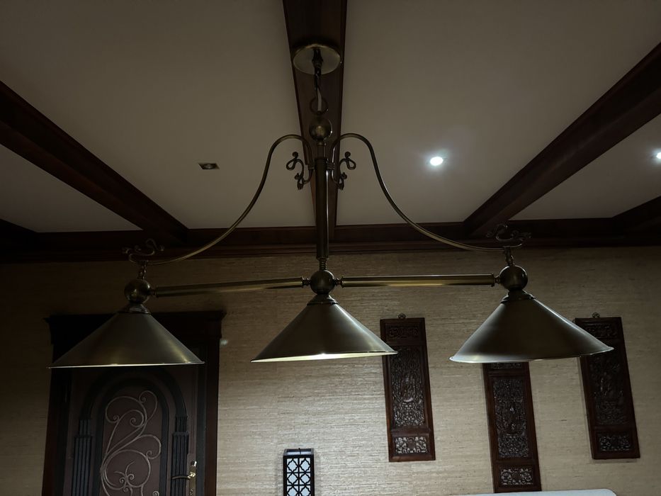 Продам люстру под билиард