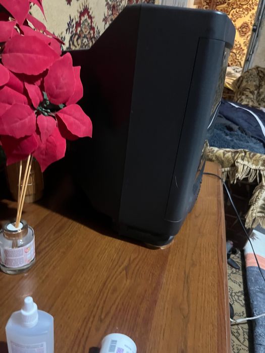 Продам телевизор срочно ( цветной )