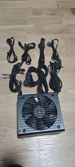 Sursa Corsair RM 650