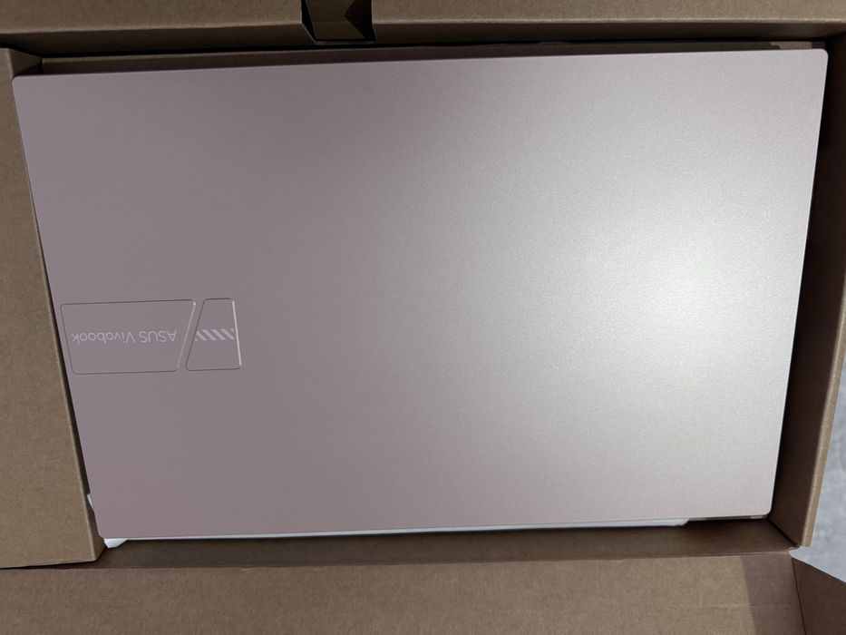 ASUS Vivobook X1504ZA в отлично състояние