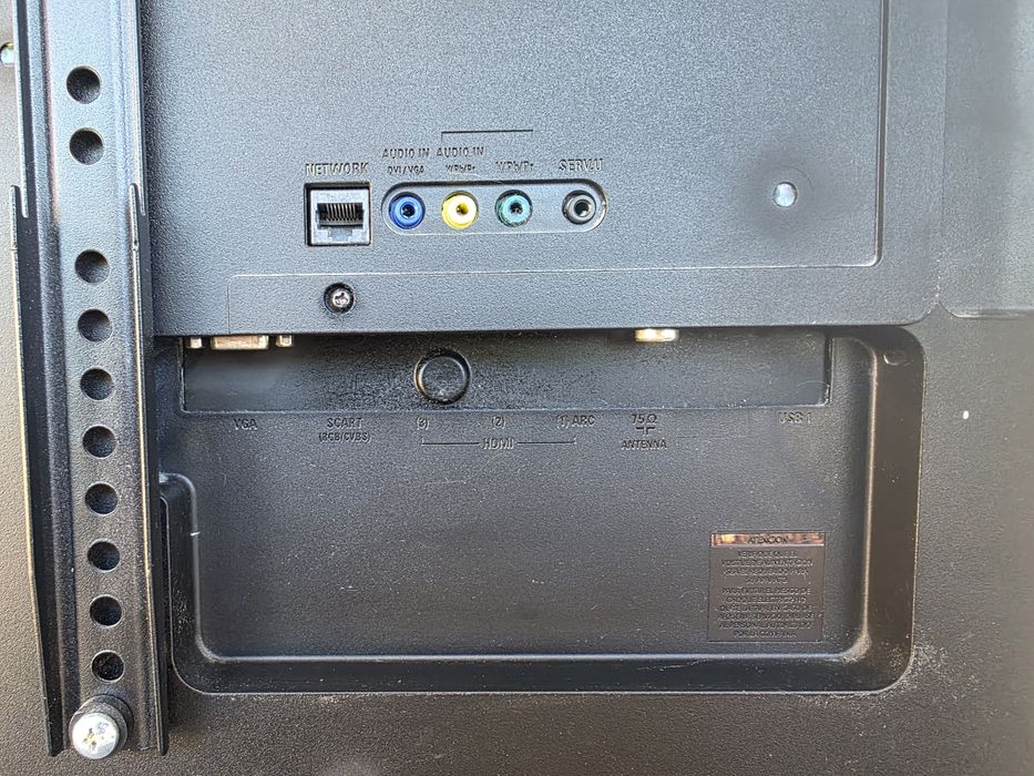 Vand tv Philips diahonala 107 cm