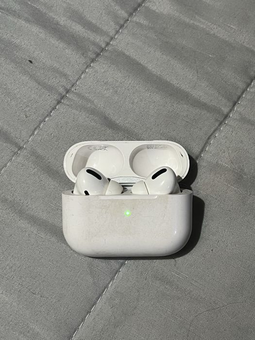 Аирподс про  оригинал