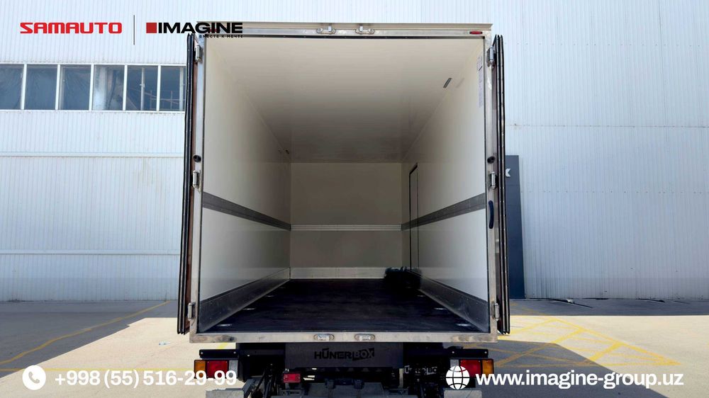 Изотермический фургон на базе шасси ISUZU NQR90L-L с гидробортом