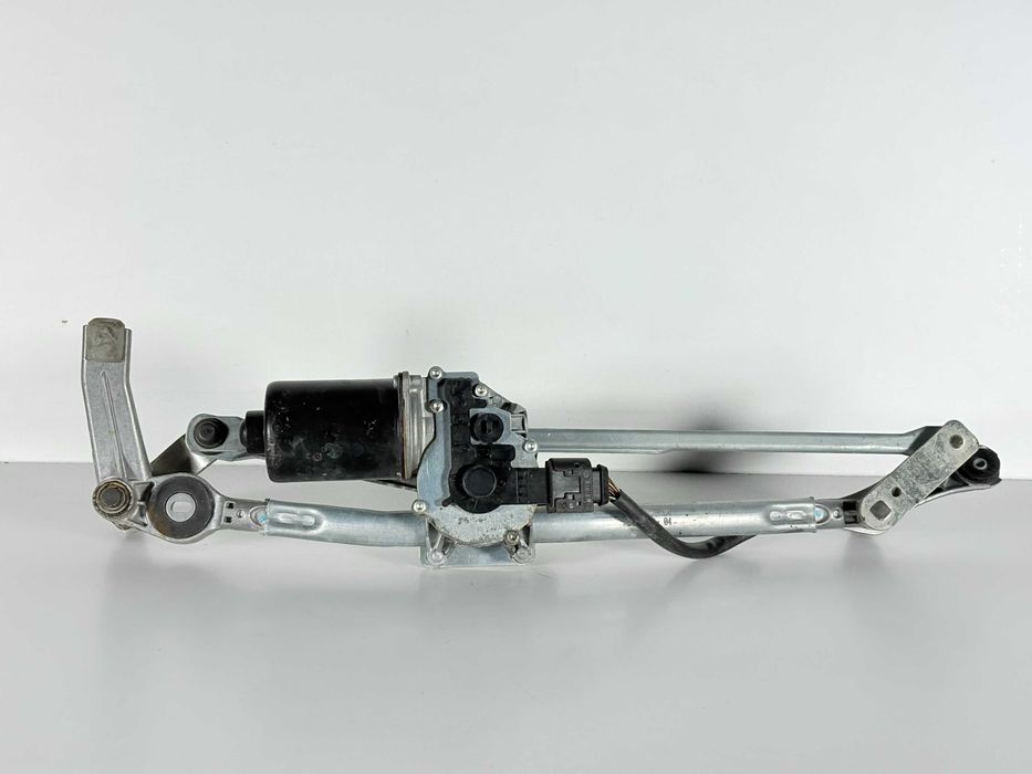 Механизъм Моторче Предни Чистачки BMW E90 (05-13г) Mehanizam Motorche Predni Chistachki BMW E90