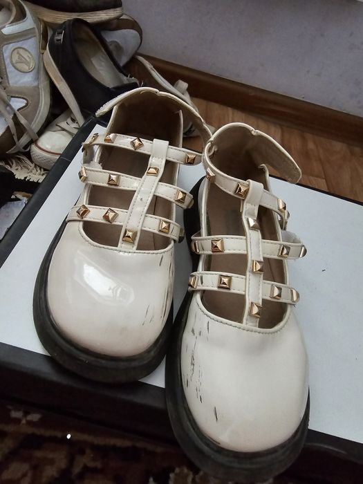 Аяқ киімдері балаларымның