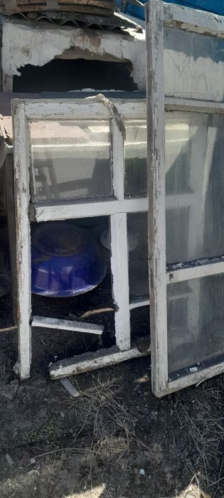Отдам даром оконные рамы б.у.