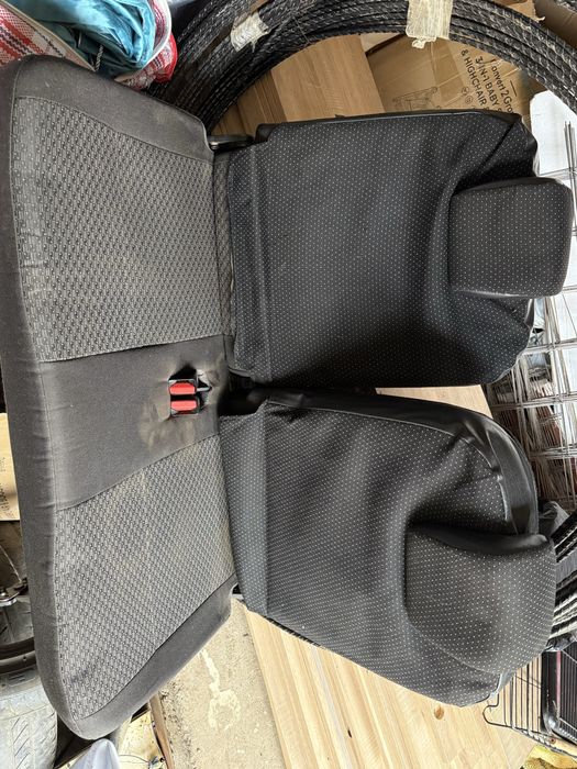 Сиденье третьего ряда ларгус