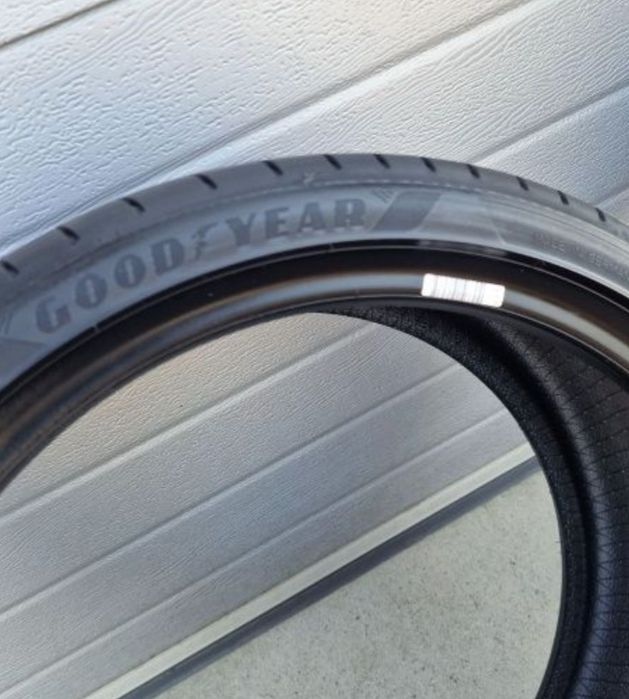 Anvelope Vară Goodyear  Egale F1 Supersport  225/35 R18  Goodyear  Egale F1 Supersport  225/35 R18  Noi