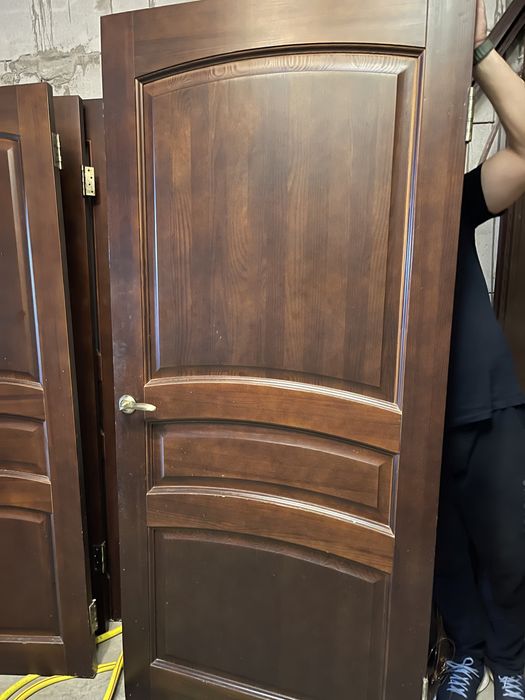 Межкомнатные двери деревянные