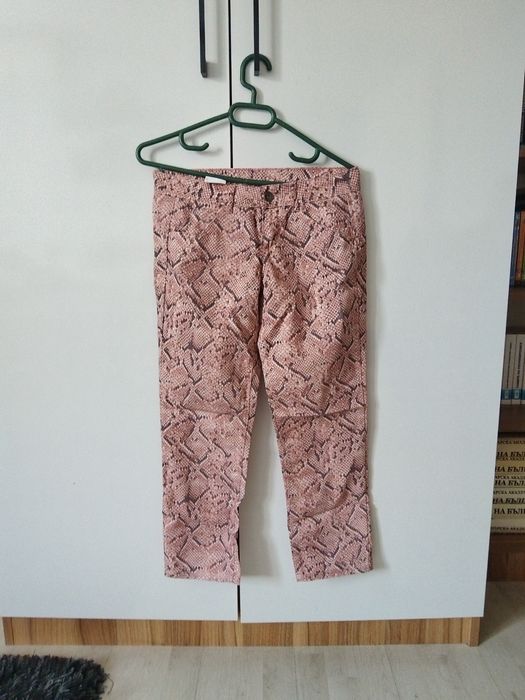 Дамски панталони и дънки