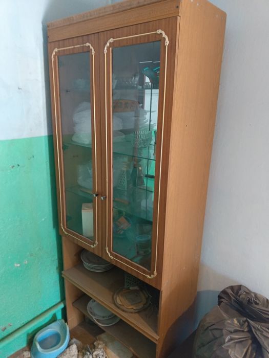 Сервант для посуды