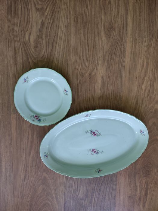 Чинии 2 размера, елипсовидно плато и сосиера комплект от порцелан