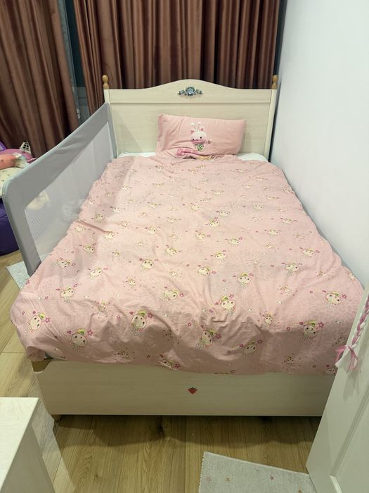 Mobilier camera copil