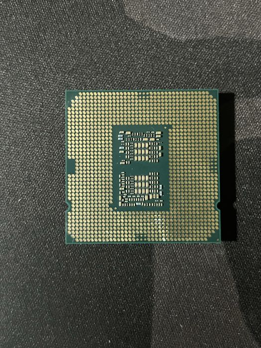 Продам процессор intel core i7 10.700.