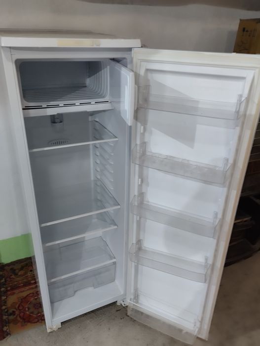 Холодильник Бирюса