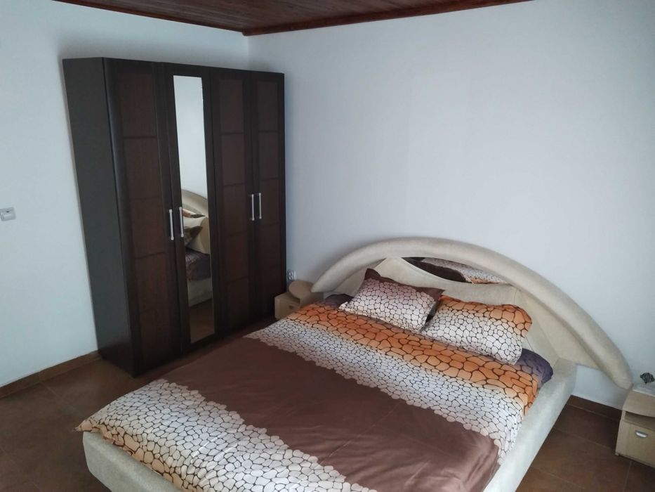cabana/casa de vacanta, de inchiriat
