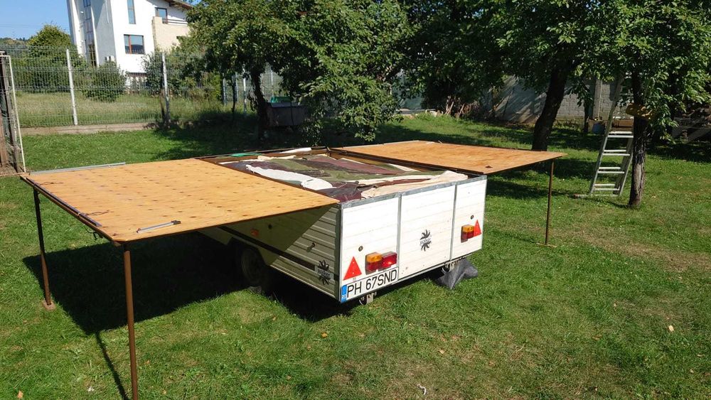 Remorca cort cu terasa