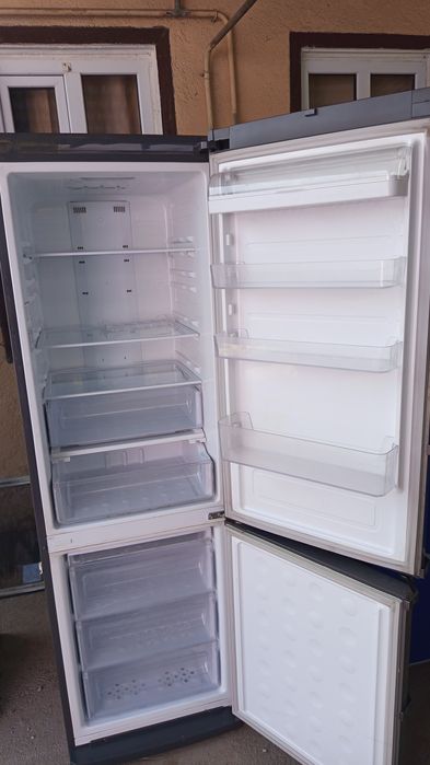 Холодильник SAMSUNG