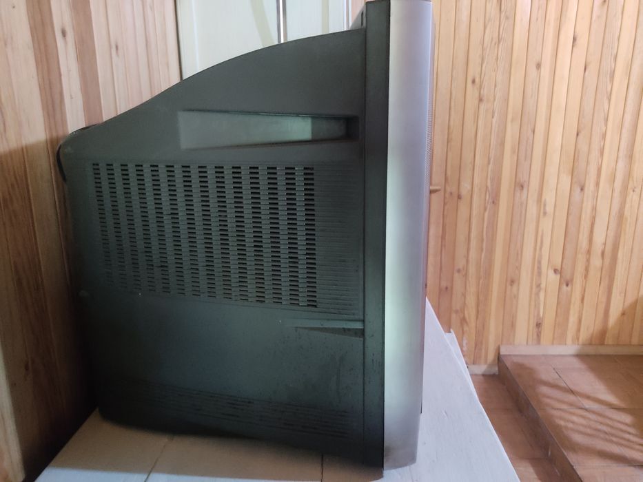 Телевизор старый