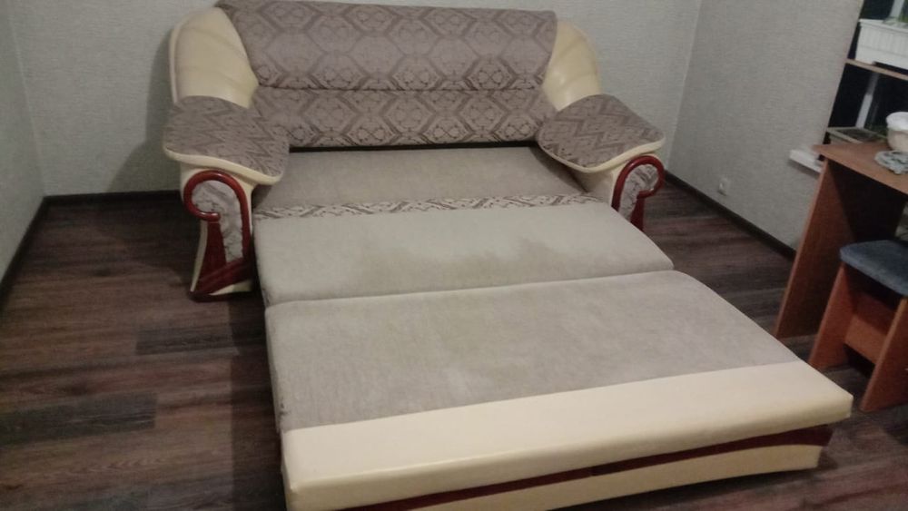 Продам диван (Софу)