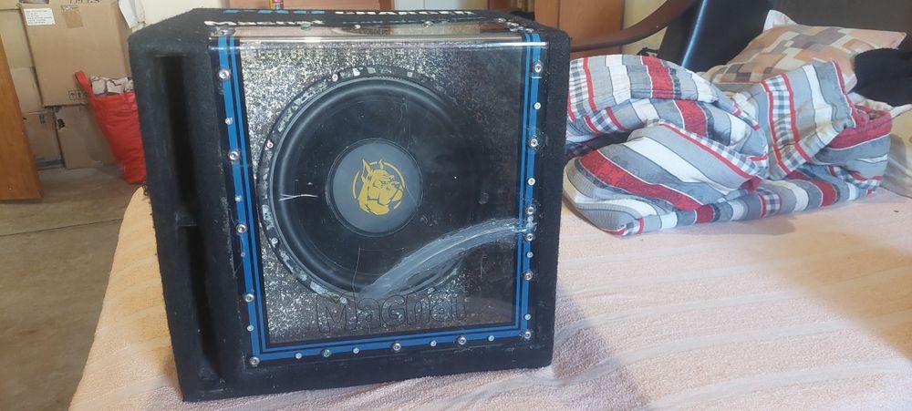 Vând set subwoofer Magnat 1200 watts