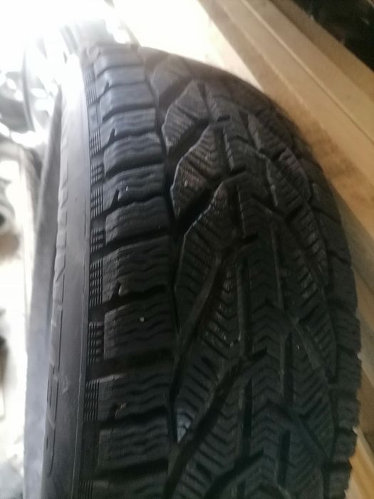 Прочетете описанието ! 17ски сезонзи за джип  и части за е92