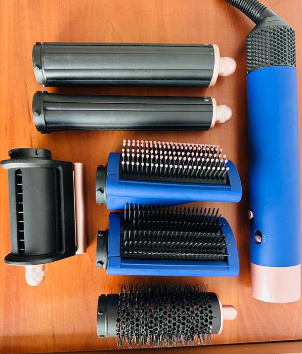 Продаётся Dyson (почти новый)